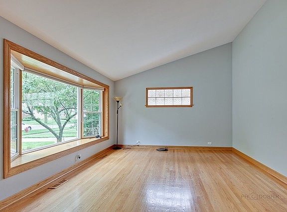 3rd image of 114 S Phelps Ave