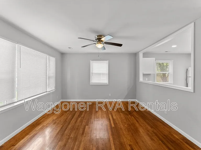 924 Kingsway Rd — Photo 25