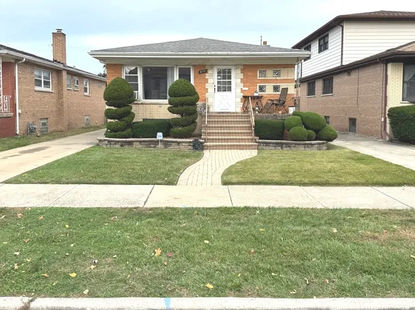 8737 S Richmond Ave, Evergreen Park, IL 60805