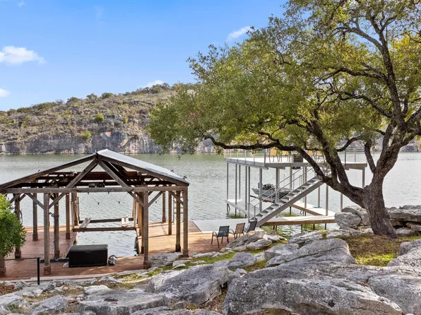 1204 Los Escondidos Street, Marble Falls, TX 78654
