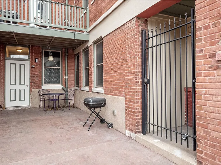 2226 Gravois Ave #1F — Photo 25
