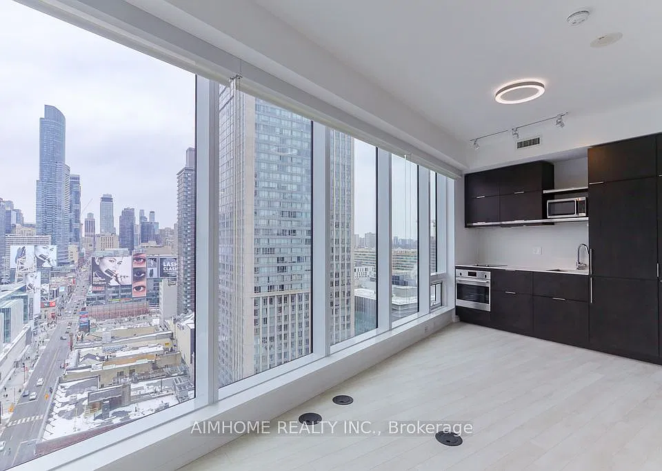 197 Yonge St #1812