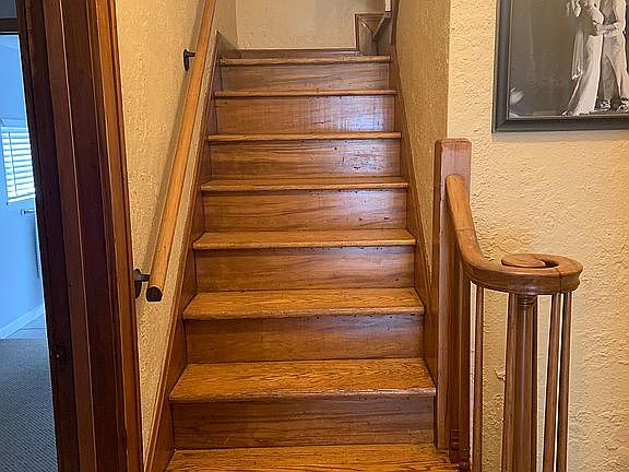 5th image of 1017 Lakeview Dr
