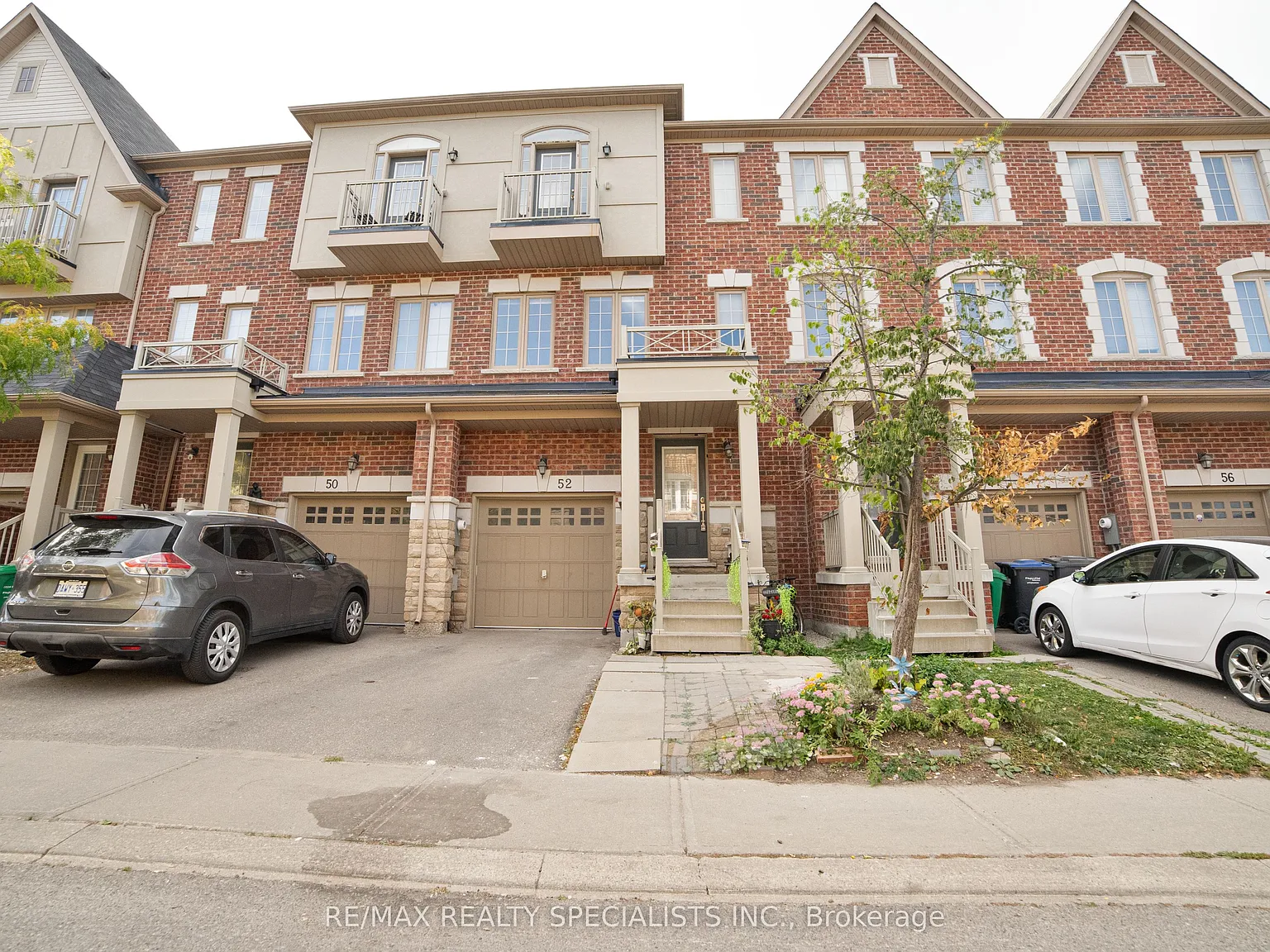 4 bed, $2,900 — Photo 1