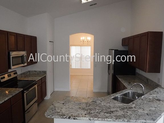 4th image of 3556 Valleyview Dr