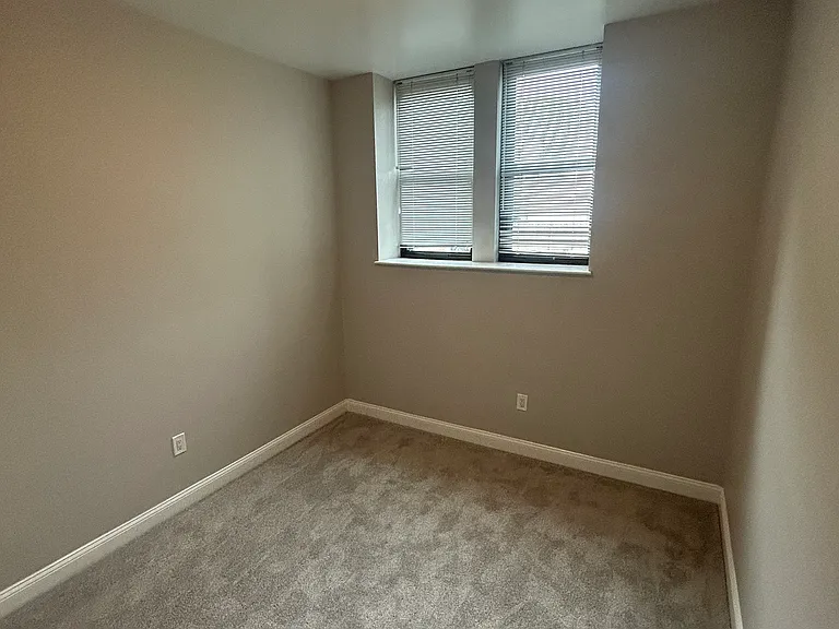 11 Merrymount Rd #1R — Photo 8