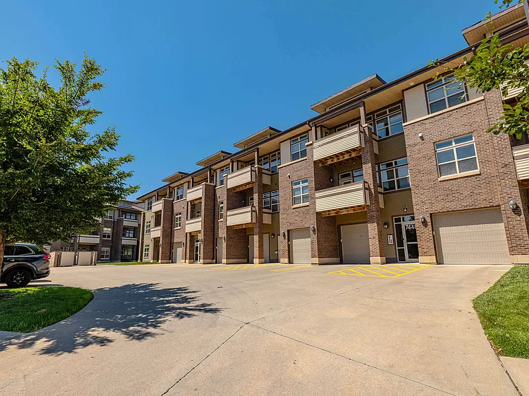 Brookside Apartments — Photo 47