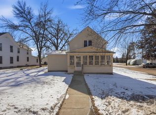 4 Riverside Ave NE, Melrose, MN 56352