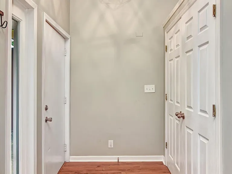44 Marion St #9 — Photo 3
