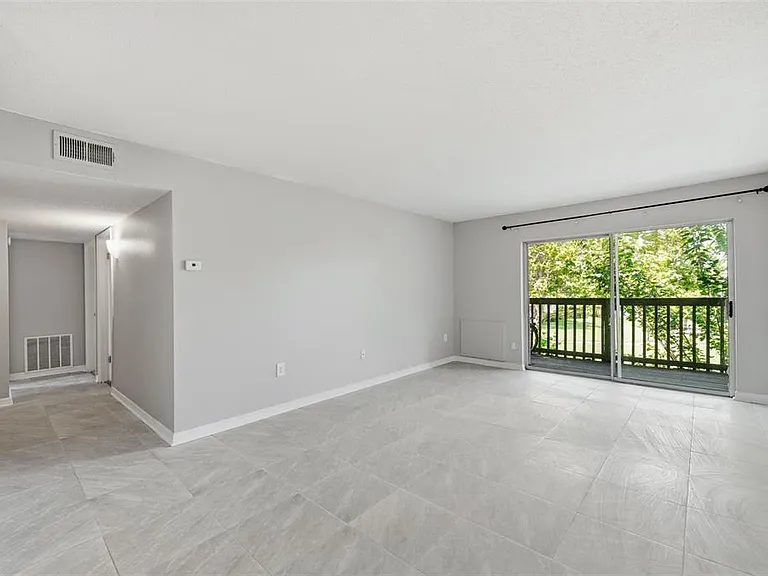 1695 Lee Rd #B204 — Photo 10
