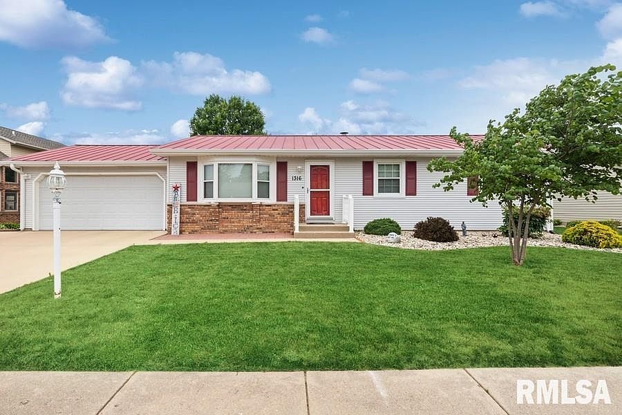 1st image of 1316 Elm Ct