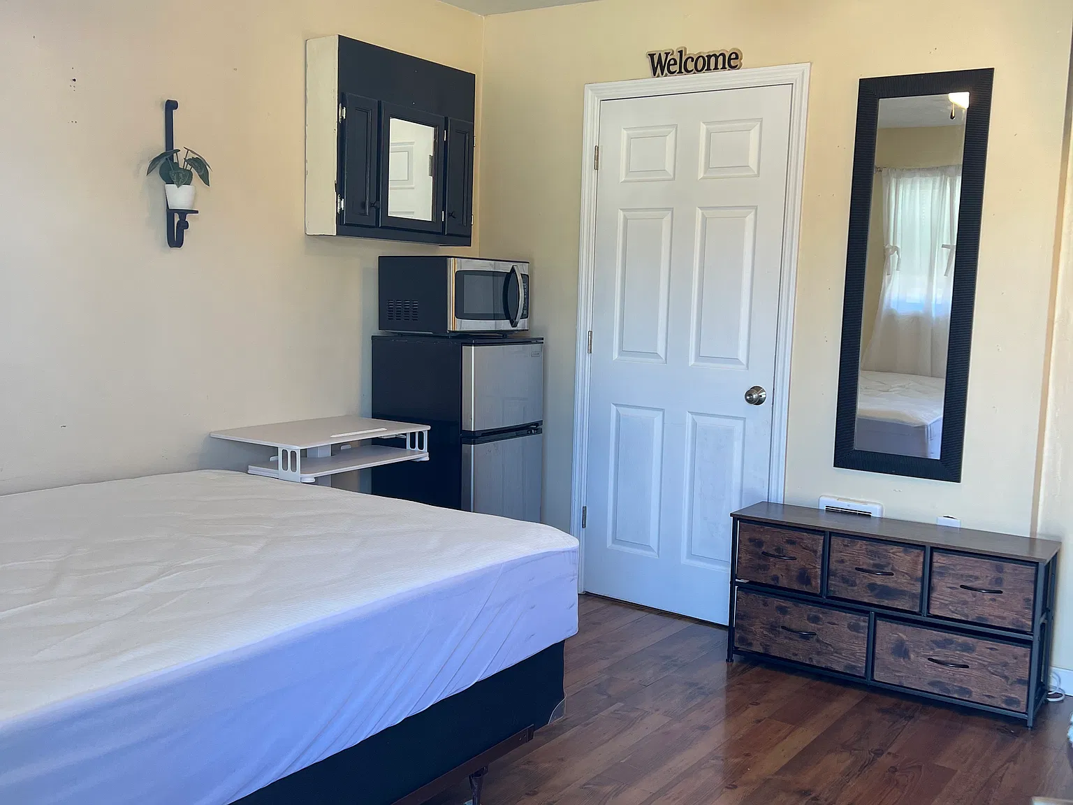 1 bed, 250 sqft, $530 — Photo 1