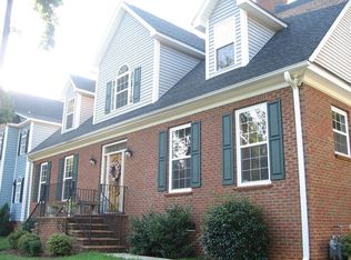 12 Hunley Ln, Greenville, SC 29605