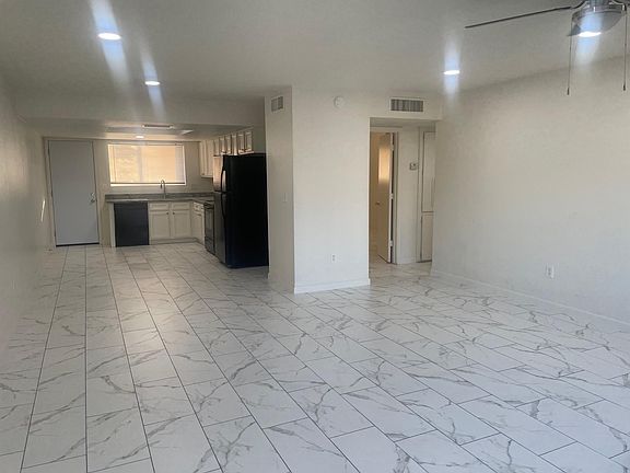 5th image of 8119 N 33rd Dr Unit 3