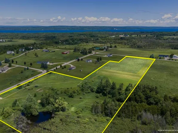 Novotny Rd, Charlevoix, MI 49720