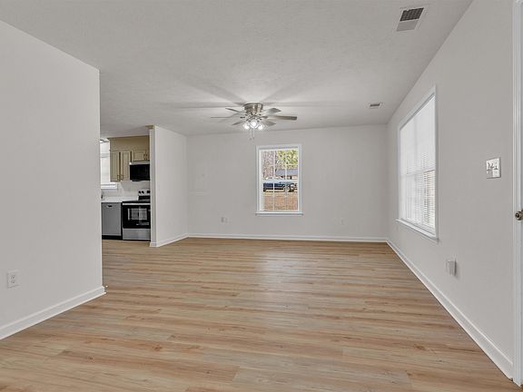 4th image of 165 Gilliam Ln