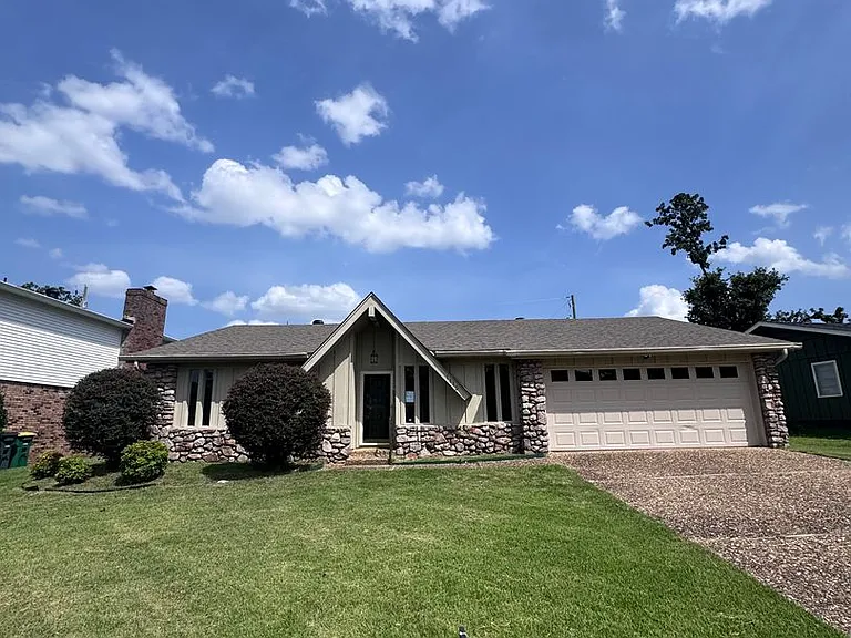 1115 Briar Creek Rd — Photo 86