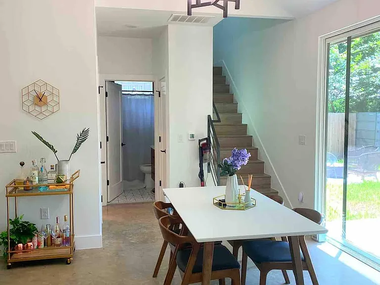 3309 Thompson St #2 — Photo 11