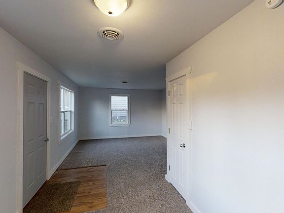 4th image of 2904 Belfast Dr