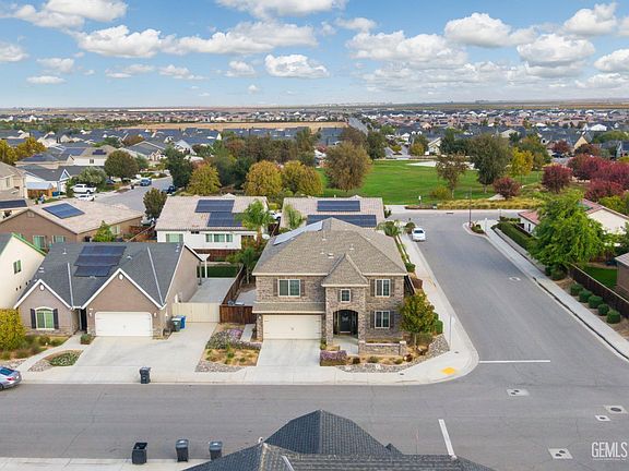 2nd image of 9324 Red Pine Dr