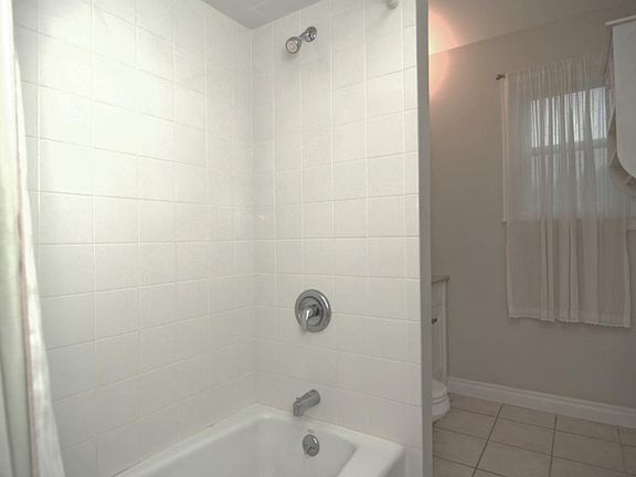 1st floor full bathroom