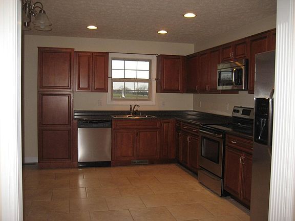 5th image of 121 Twin Lakes Dr