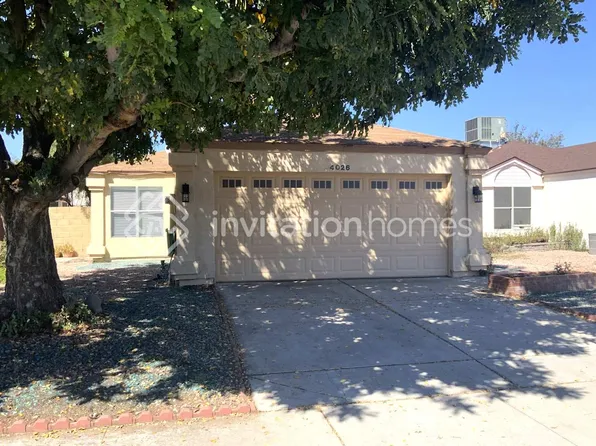 4026 W Whispering Wind Dr, Glendale, AZ 85310