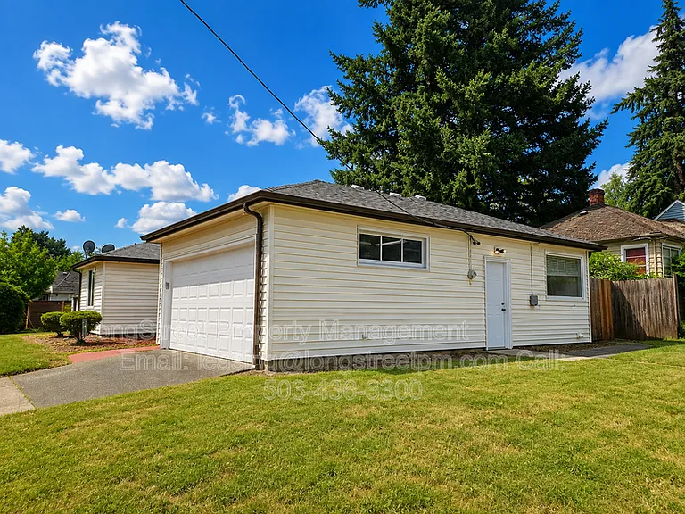 8010 NE Prescott St — Photo 3