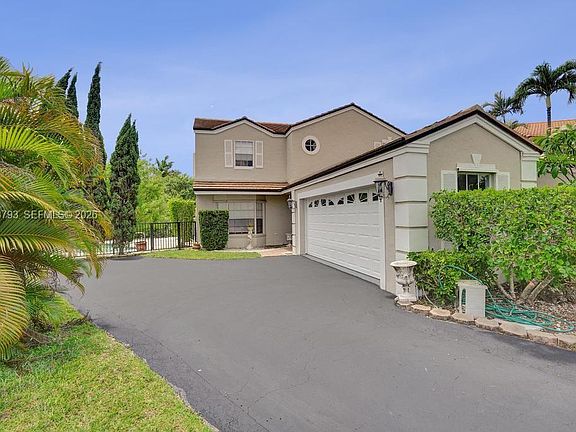 3rd image of 21461 Sawmill Ct