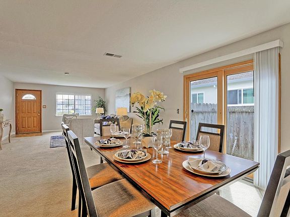 5th image of 2326 Amethyst Dr