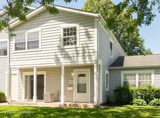 1328 Alpine Ct #105B, Wheeling, IL 60090