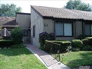 1st image of 172 Strathmore Gate Dr