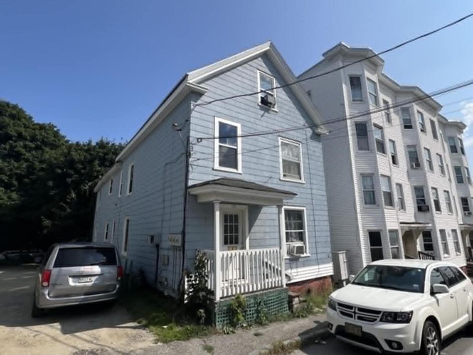 2nd image of 131 Oak Street