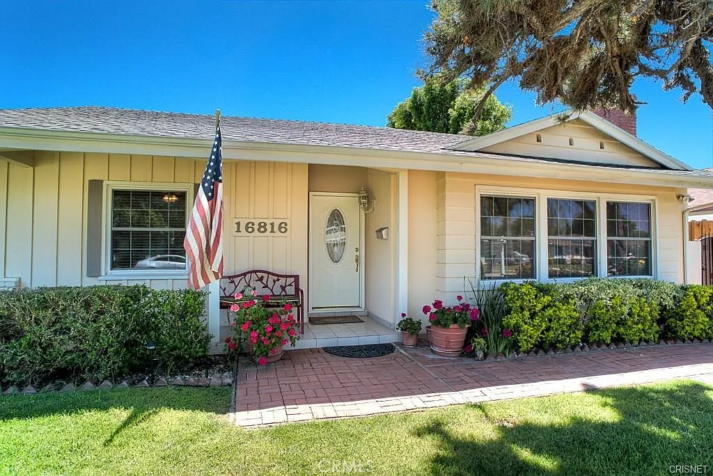 4 bed, 2000 sqft, $6,000 — Photo 3