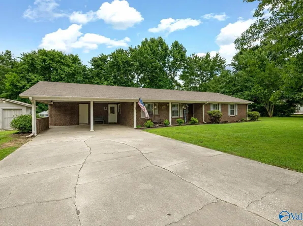 240 Dee Ann Rd, Trinity, AL 35673