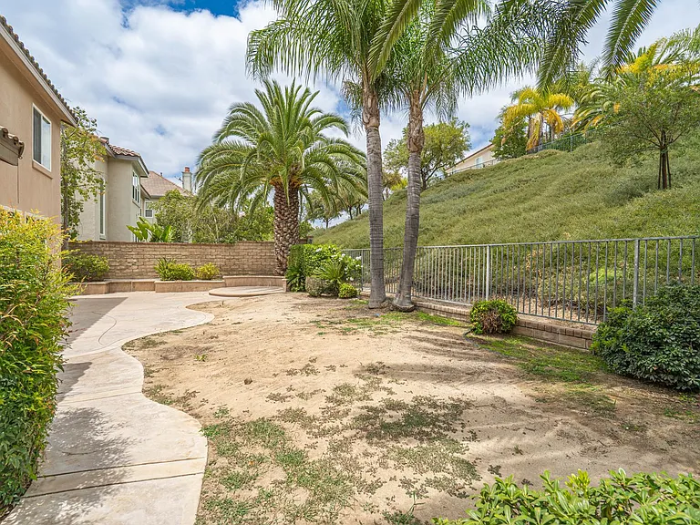26149 W Shadow Rock Ln — Photo 39