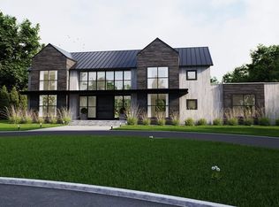 20 Patri Ct, Dix Hills, NY 11746