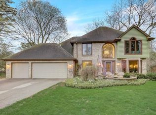 3708 N Bay Dr, Racine, WI 53402