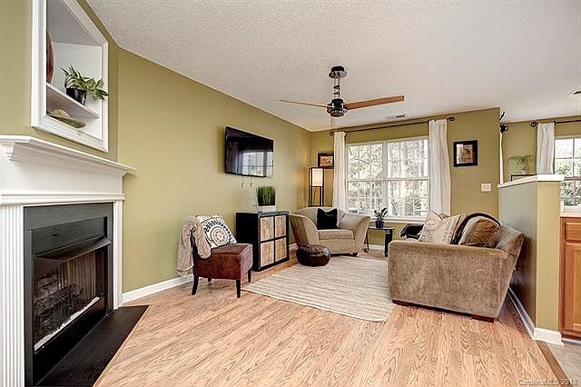 2nd image of 10210 University Park Ln