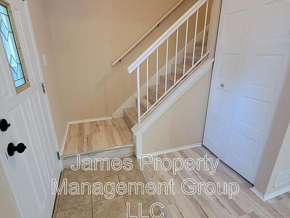 4th image of 1062 Hampton Hbr #9302