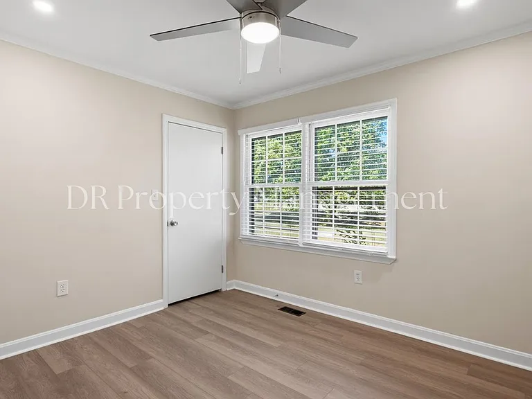 11335 Carolina Ave — Photo 16
