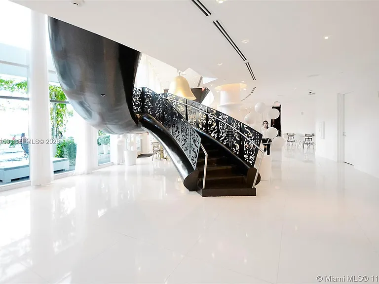 1100 West Ave #721 — Photo 32