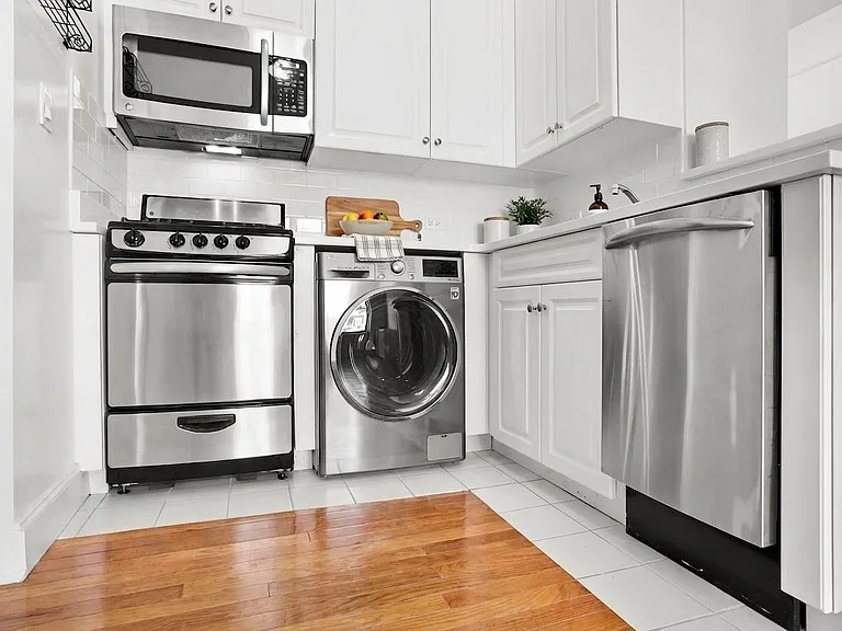 57 W 75th St #3B — Photo 4