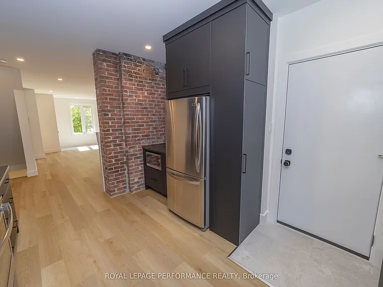 19 Monk St #1 — Photo 14