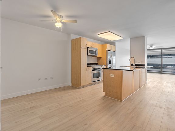 5th image of 4808 N 24th St Unit 425