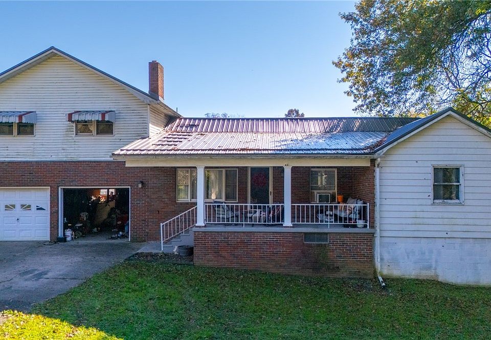 1st image of 54561 Lysien Rd
