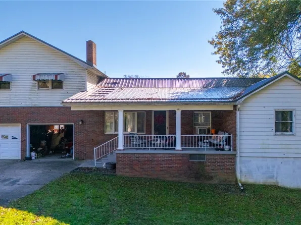 54561 Lysien Rd, Powhatan Point, OH 43942