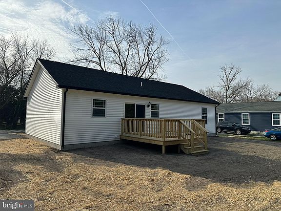 5th image of 27536 Clover Ln
