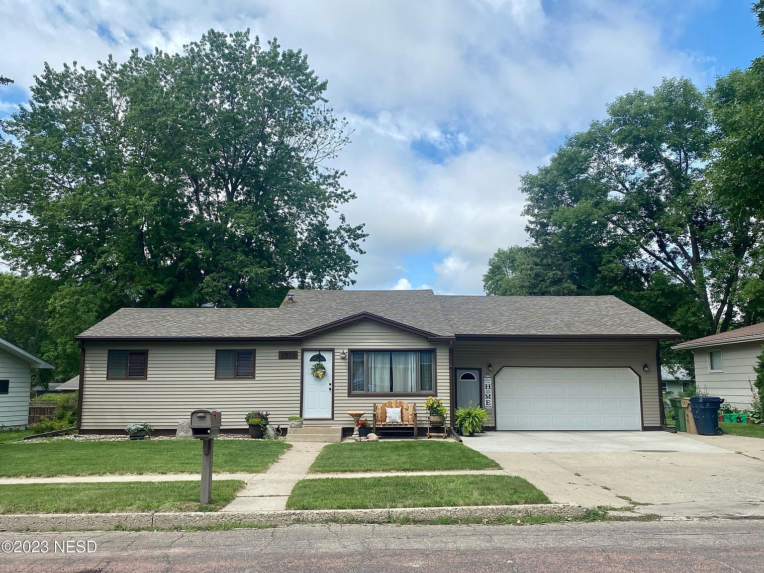 1311 Harmony Ln, Watertown, SD 57201 Zillow