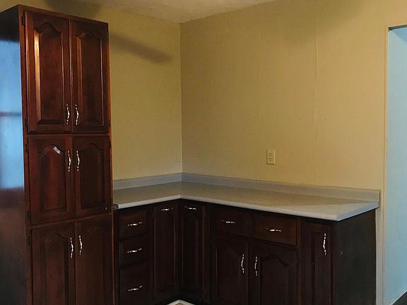 3rd image of 1434 Lee St